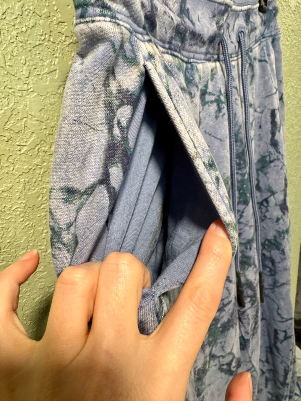 JoyLab Green & Teal Tie-Dye Joggers Small - Picture 2 of 5